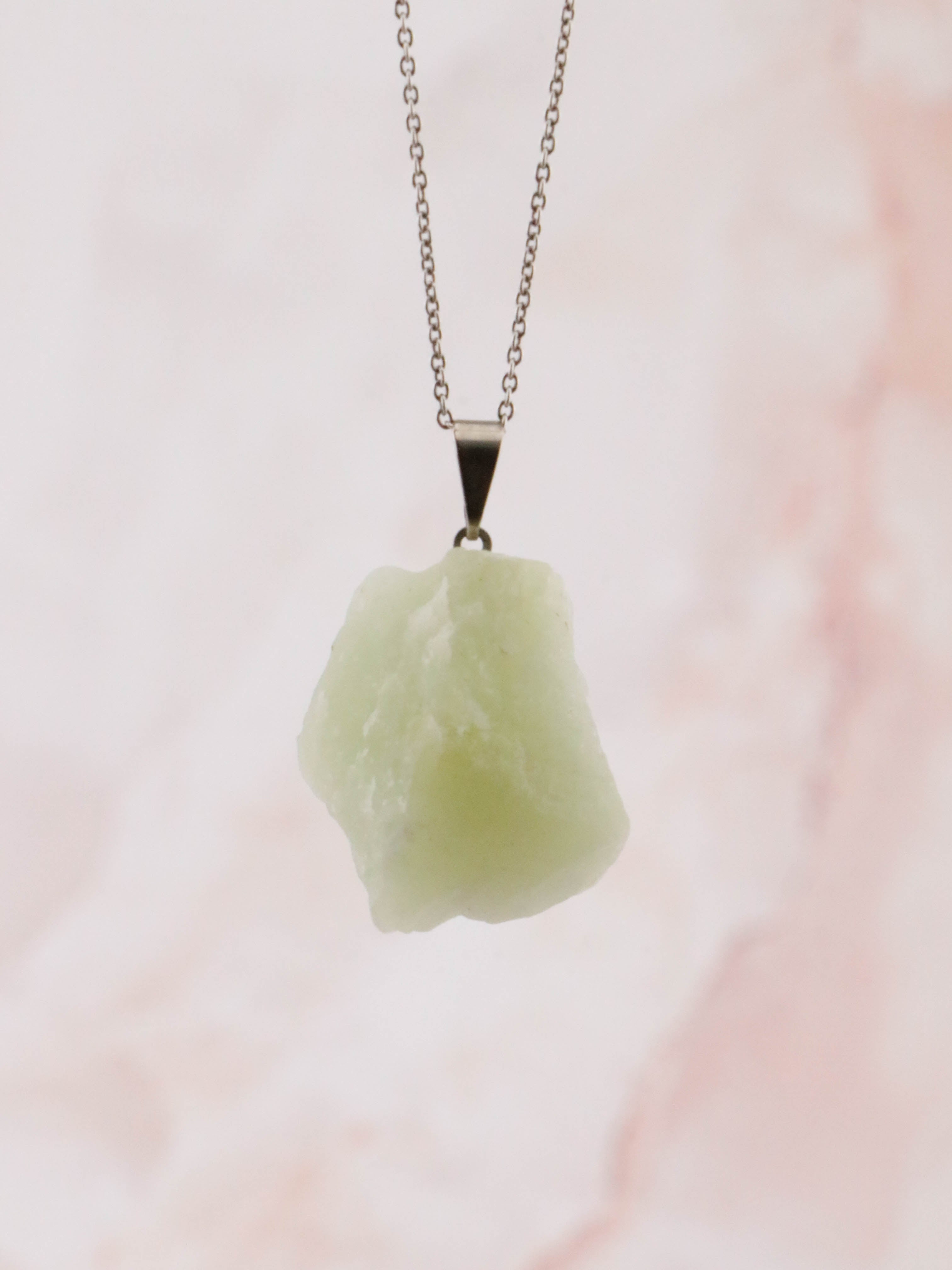 Rå Lysegrøn Jade Vedhæng