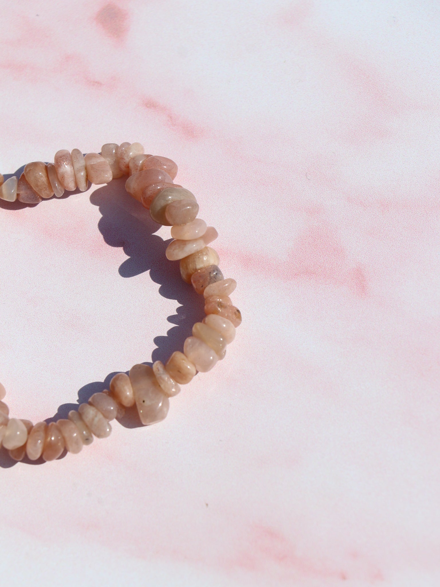 Pink Månesten Chip Armbånd