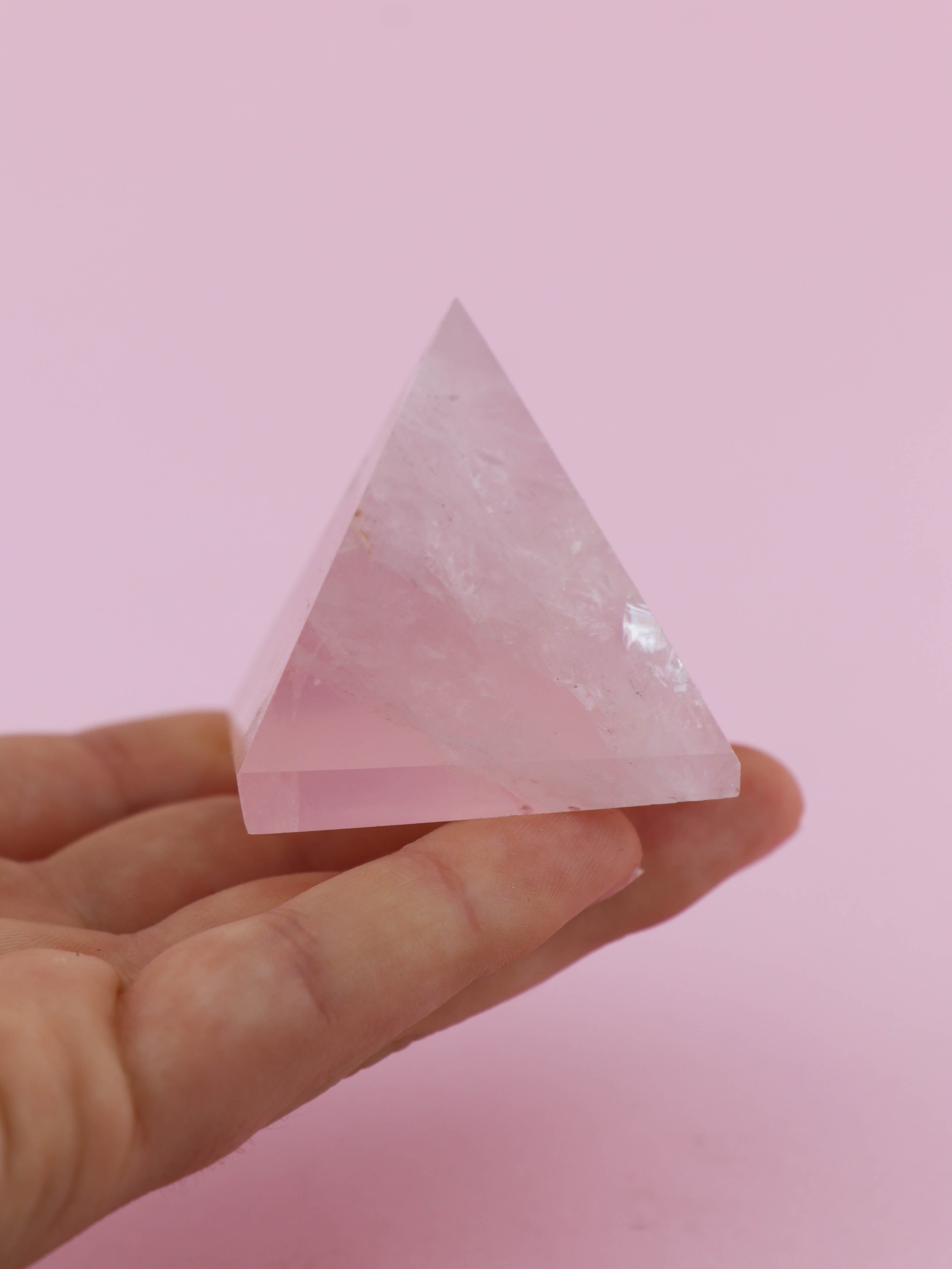 Rosenkvarts pyramide (A kvalitet) Nr. 2