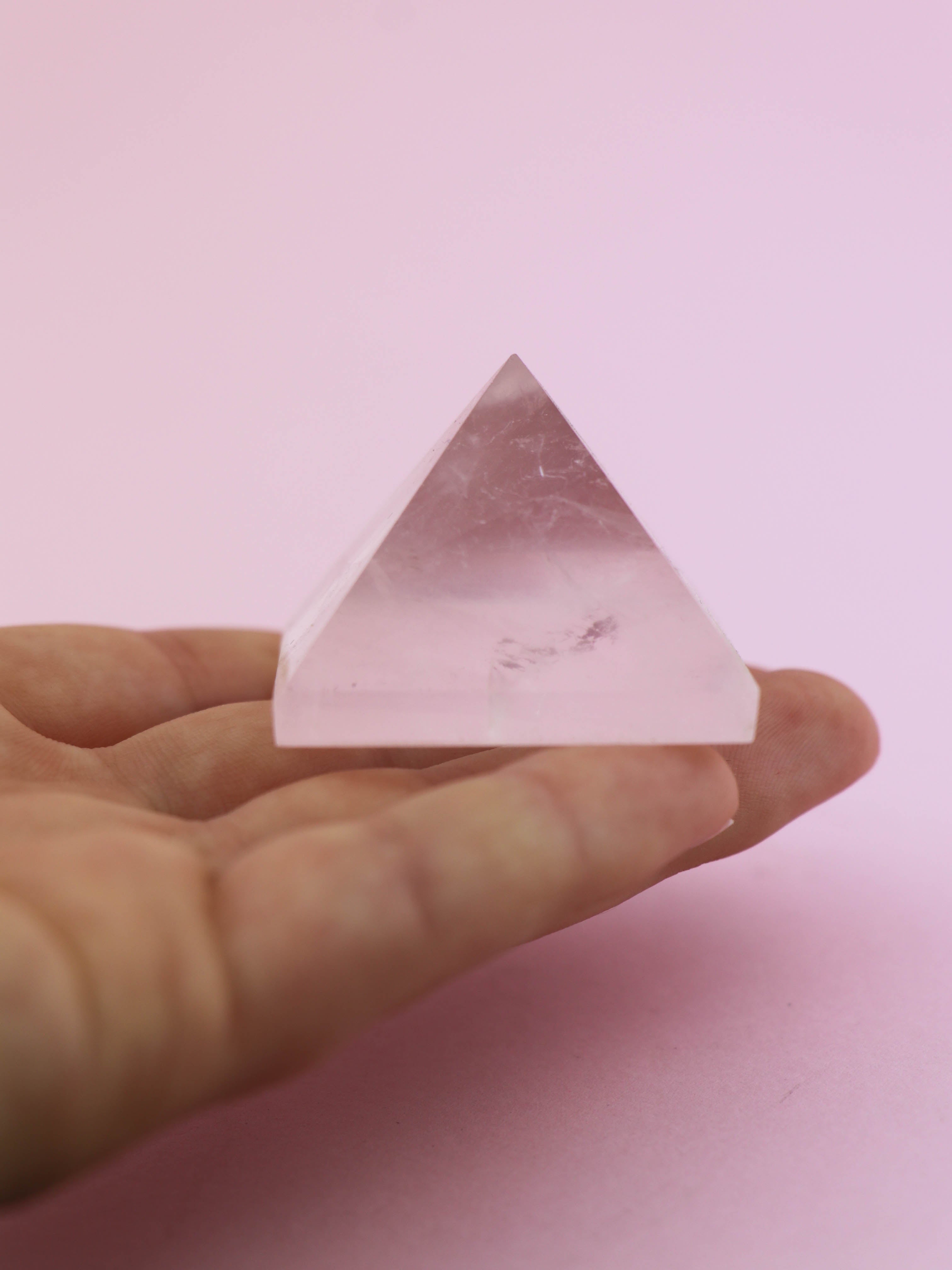 Rosenkvarts pyramide (A kvalitet) Nr. 1