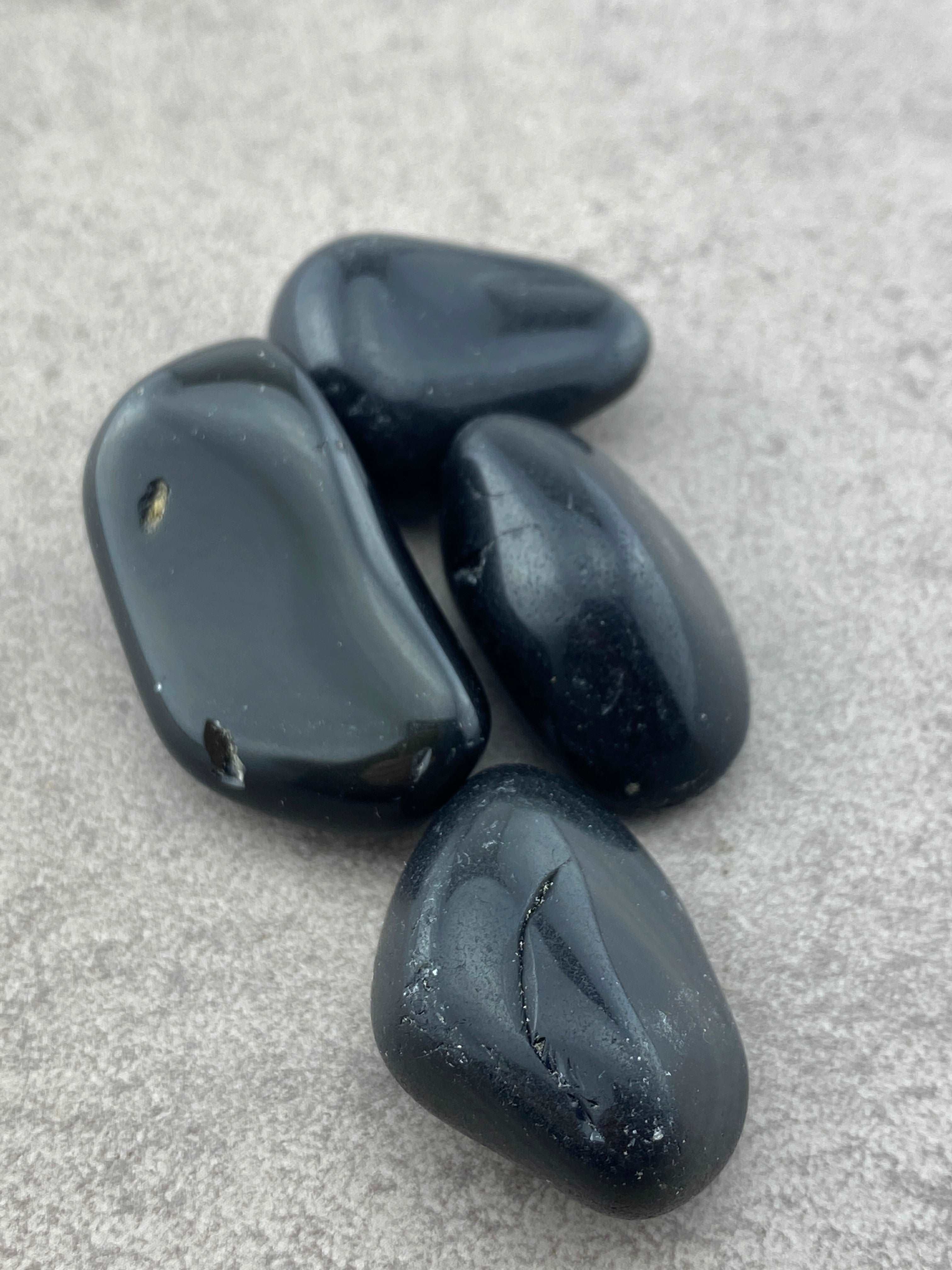Regnbue obsidian - curiouscompassion.dk